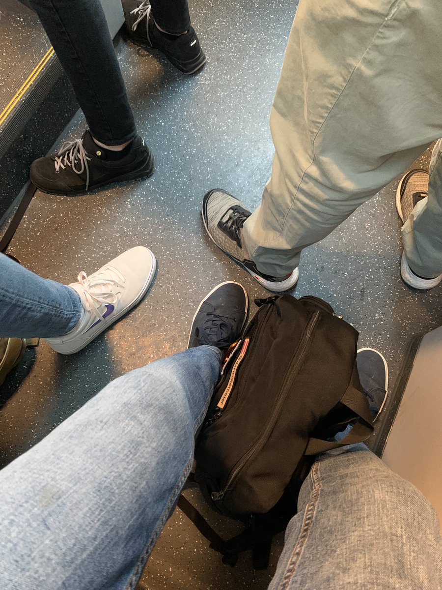 dermikemeier's tweet photo. Das ist die Definition von Normal.
#Pendlerlife https://t.co/hmm9n43p9T