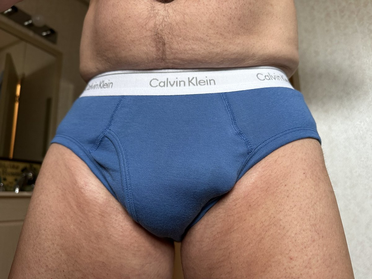 n2_briefs's tweet photo. Final #BlueMonday view in CK hip briefs…
💙 
#Briefs #FlyFront #MyCalvins #HipBriefs https://t.co/ggeNANwhJt