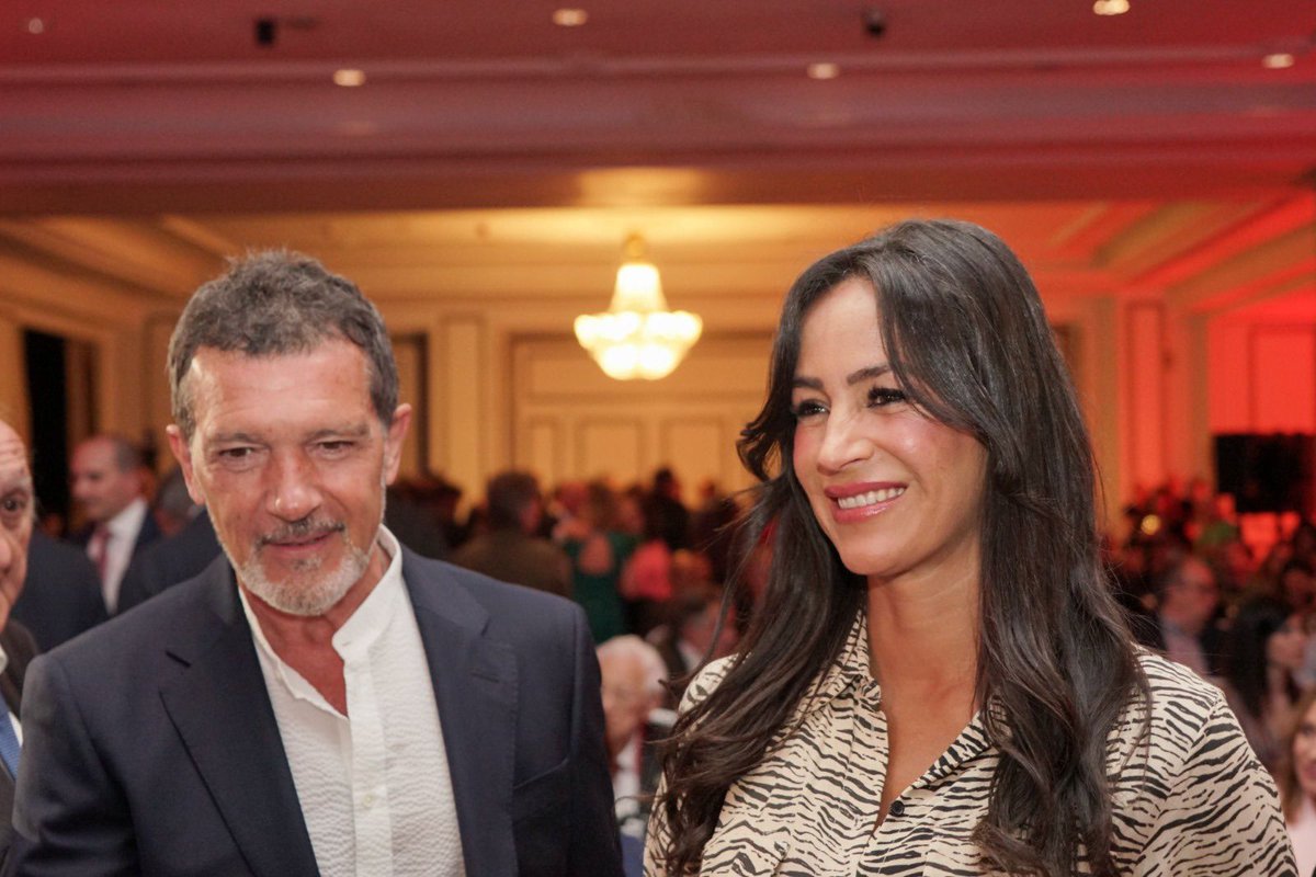 begonavillacis's tweet photo. El @CorralMoreria es un referente de nuestra cultura pero, sobre todo, un ejemplo de superación y capacidad de adaptación.

Gracias a vosotros y a todos los reconocidos con los #XXIPremiosMadrid de @Madridiario por contribuir día a día a hacer una ciudad mejor para todos. https://t.co/KUxxqCkQMu