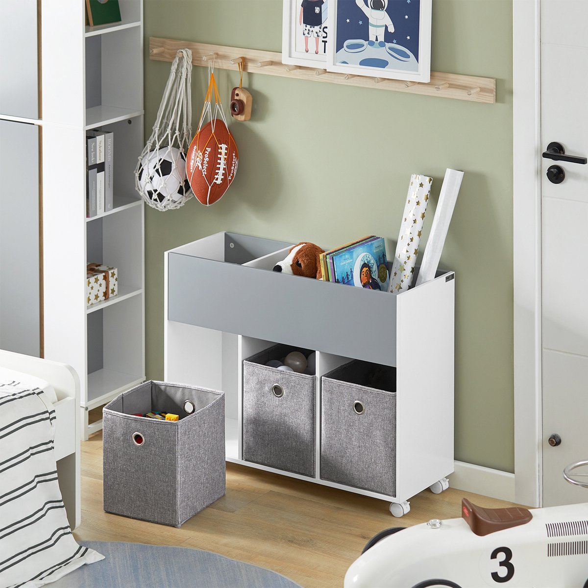 The best way to teach kids how to keep things organized is by giving them the right tool. 🤗

#kidstorage #toystorage #organizerbox #haotian #childrenroom