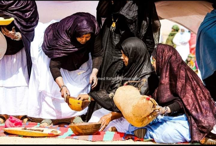 #Their lives are different, their manners distinguish them from other peoples, they spend all their feasts in a special ambiance full of mercy, affection and tolerance , here in the Sahrawi refugee camps.

#Freedom_Saharawi_people
