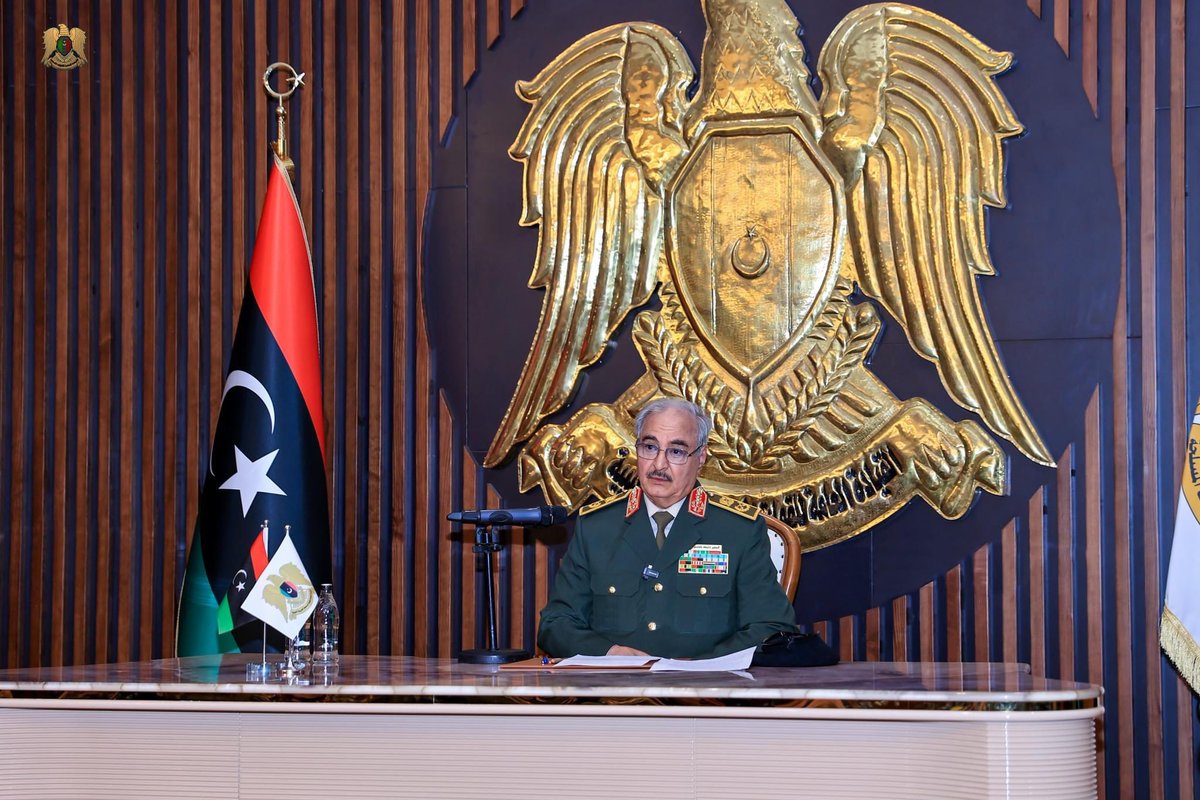 KhalifaAlabeidi's tweet photo. القائد العام المُشير خليفة حفتر يلتقي في مقرّ القيادة العامة عدداً من القيادات العسكرية وضباط القوات المُسلحة ويهنئهم بمناسبة عيد الفطر المُبارك . https://t.co/uMOvkMGPvA