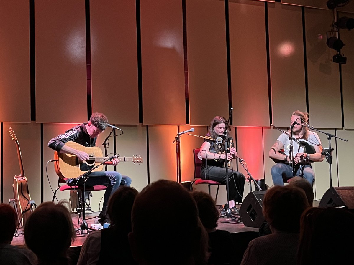 daveanwyl's tweet photo. Great night of quality piping and accompaniment from the three musketeers at the Liverpool Philharmonic Music Rooms - Thanks @rossainsliemus @brichaimbeul and Steve Byrnes https://t.co/l9XojPi9pF