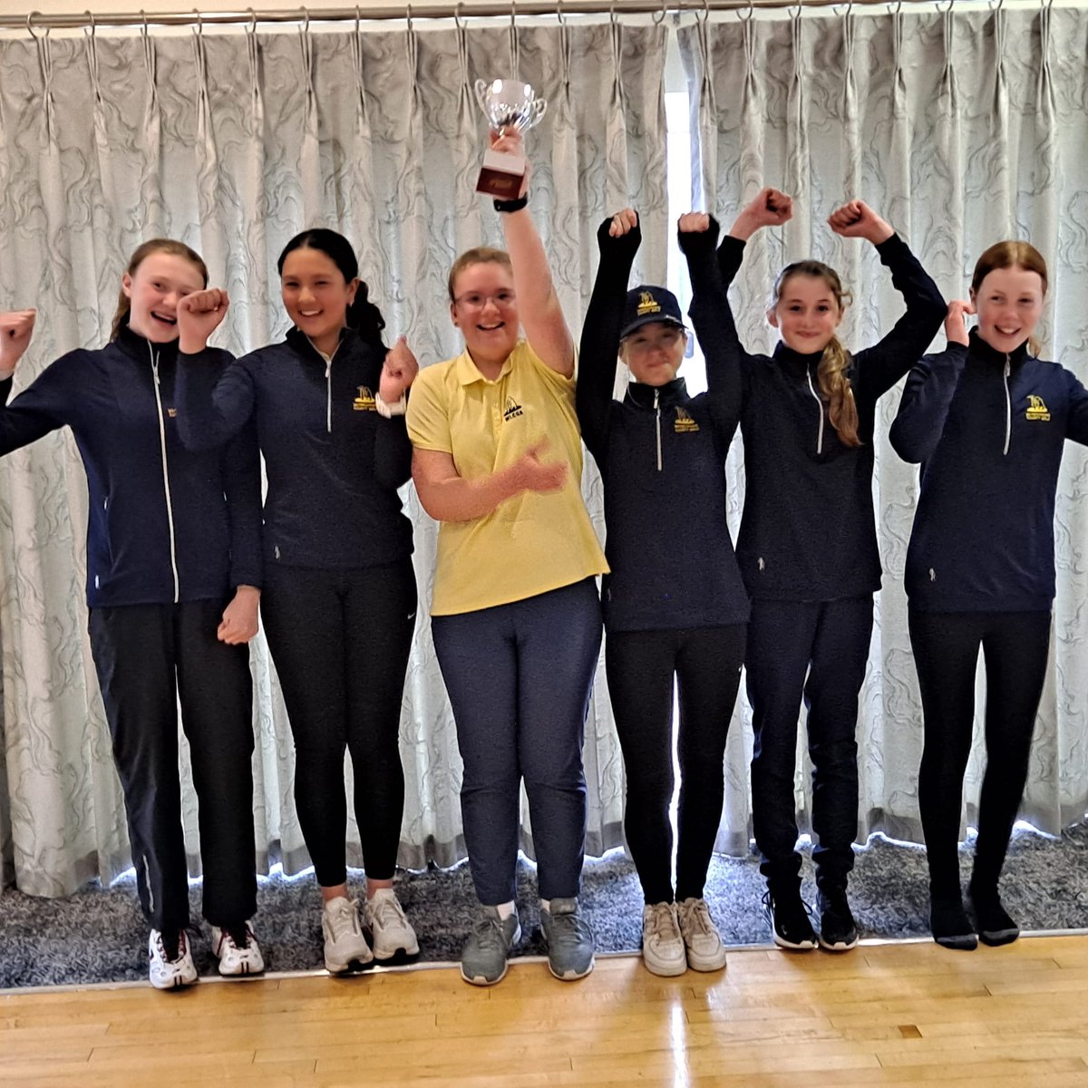 gazjesbekell's tweet photo. Not a bad start to the year,disregarding the miserable wet weather🙄
pleasing win for county against vets,great team performance by the girls+pleased to win my game with the lovely isabelle as partner. Great net win at edgbaston, handicap now 11.1 @WarksGolfLadies  @englandgolf https://t.co/uF0tQidHcx
