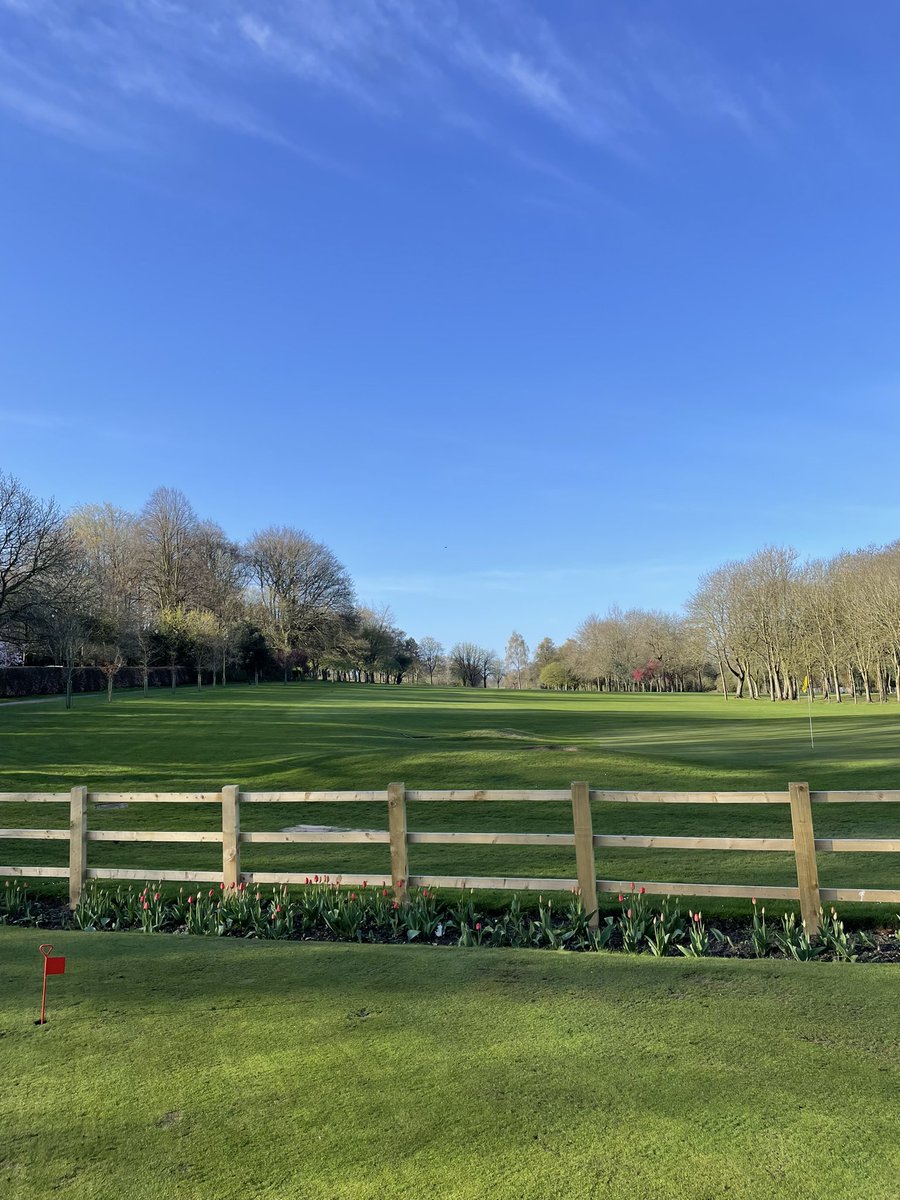 WaltonHallGolf's tweet photo. Lovely day for a round of golf, join us at Wonderful Walton @WDPcomms  @WarringtonRLFC https://t.co/glZLIHBTRc