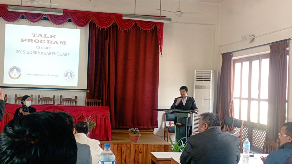 nareshkht's tweet photo. #NeverForget: Reflecting on the 2015 Gorkha Earthquake and discussing the lessons learned on this talk program organised by #khwopa #engineering #college & #khwopa #college of #engineering.
Let's work towards better disaster preparedness and response. #GorkhaEarthquake https://t.co/jUrJvkJHoH