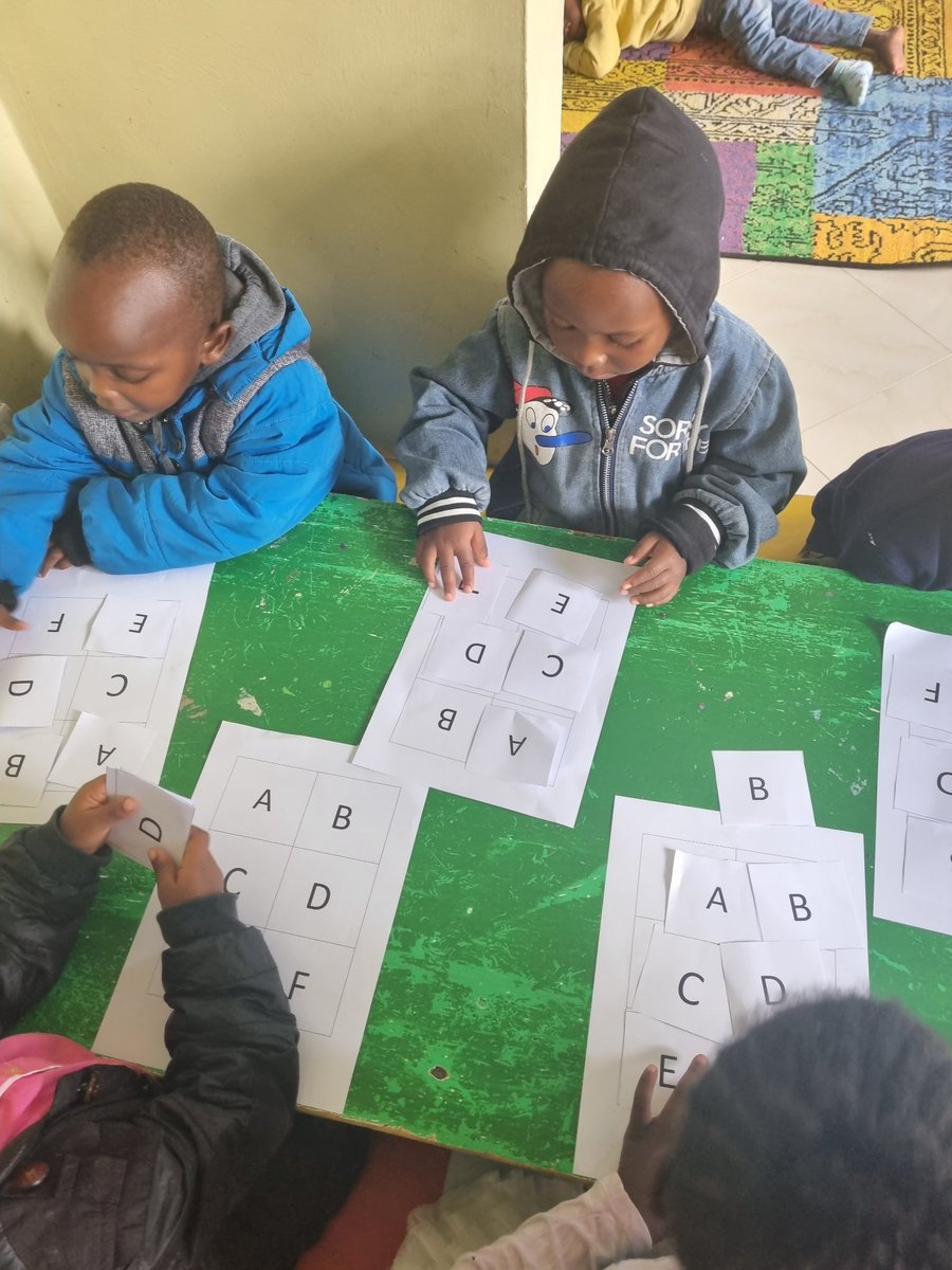 MissTaylor_SEN's tweet photo. The Walk in Love 'school readiness' programme students hard at work. These little ones have had a difficult start in life due to poverty and other hardships, but are so excited about learning! https://t.co/jgv0jzU7uZ