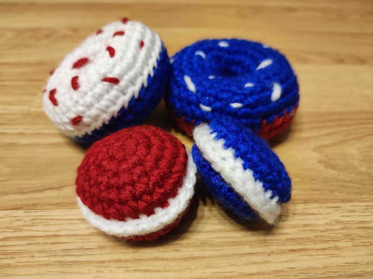 CharlieLisaGunn's tweet photo. #crochet treats for the #coronation https://t.co/wPGz1tw6GH