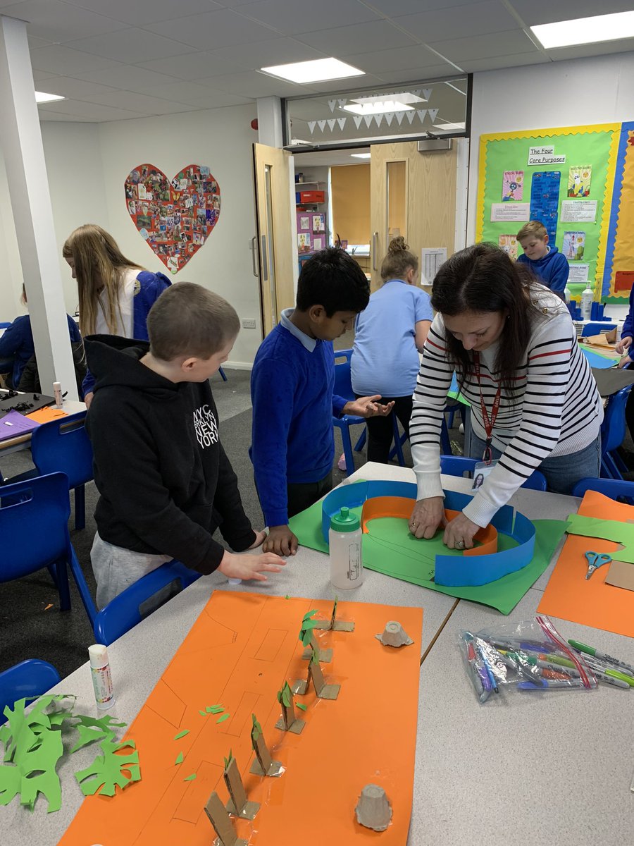 gwaunmeisgyn's tweet photo. Dosbarth Oren at the final design and test phase for their sphero assault courses 🤔 👏🏻 #creativecariad #ambitiousarwel https://t.co/wl5XHp6iUT
