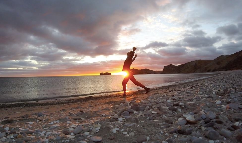 InterculturalR's tweet image. 🚨 Last chance to book TODAY! 🚨 The "Playful Regeneration with Sophie Spiral" course starts at 7.30pm London UK Tim
l8r.it/hR8e
#LastMinuteBooking #DanceCourse #EcoDance #NatureDance #DiscountedCourses #LastChanceToJoin #RegenerativeDance #DanceToday #dance #wellness