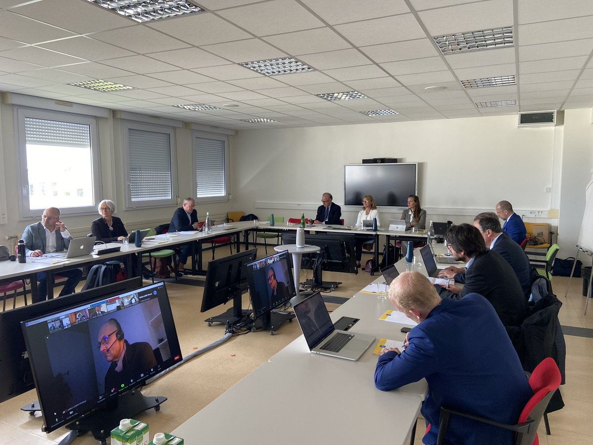 RANouvAquitaine's tweet image. CPU @RANouvAquitaine avec la rectrice @Abisagni &amp;amp; le recteur délégué @GalderisiClaud1:
✅ vie étudiante #alimentation #orientation
✅actualité #TEDS #bâti #IA
✅stratégie établissements &amp;amp; conventions de coordination territoriale 
✅ accès à l'enseignement supérieur &amp;amp; au 2nd cycle