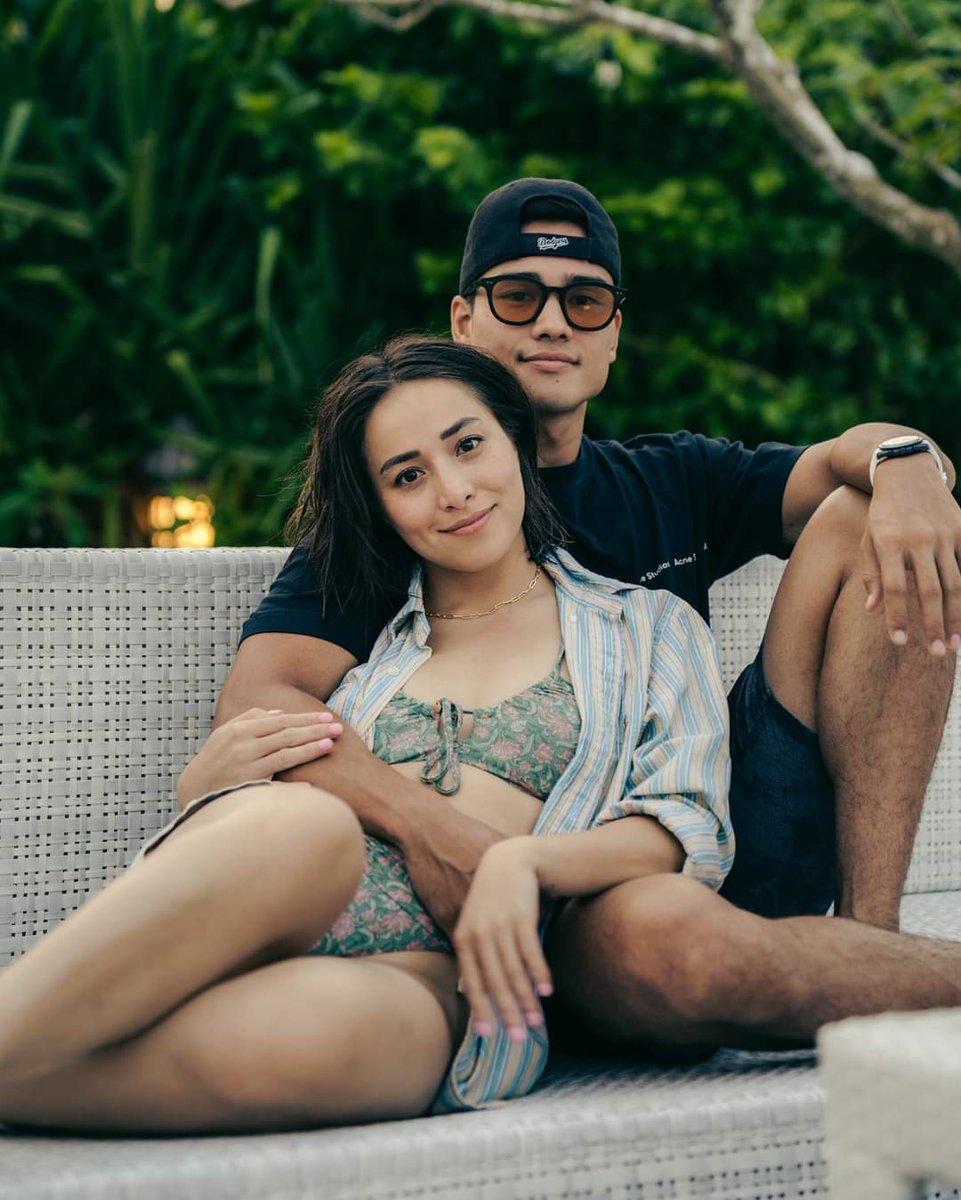 SouthernDCPost's tweet photo. #SDCP_Entertainment 
Netizens starts speculating the real status of Marco Gumabao &amp; Cristine Reyes relationship after he shares photos online.

📸 Marco Gumabao | IG

#MarcoGumabao 
#CristineReyes 
#celebritynews 
#SouthernDCPost https://t.co/1eFl5cKN4V