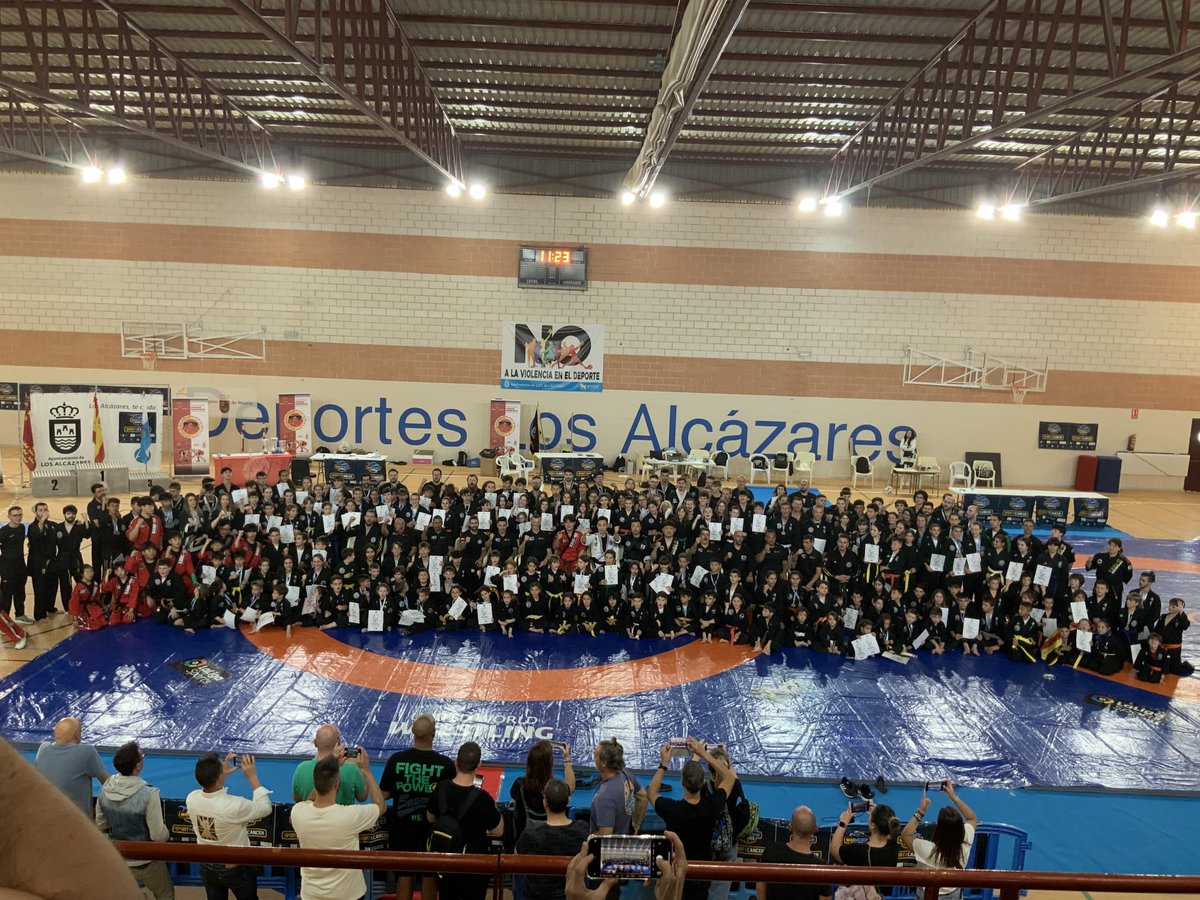 ioticsocial's tweet photo. 📸 Foto del  8º Open Hanminjok España celebrado el pasado fin de semana por  @luchamurcia 🥋👏🏻.

Desde Iotic⭐️ seguimos apoyando los valores del deporte🤼 y una vida sana💚. https://t.co/zxqQ9CRp1i