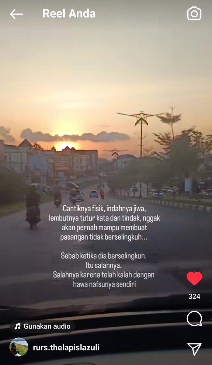 Rthelapislazuli's tweet photo. Dari kasusnya Virgoun yang selingkuh dengan Tenten Anissa, padahal istrinya sudah cantik dan anak2nya juga lucu nan pintar2, aku menemukan inspirasi untuk nulis gini https://t.co/K59vL9oEUf