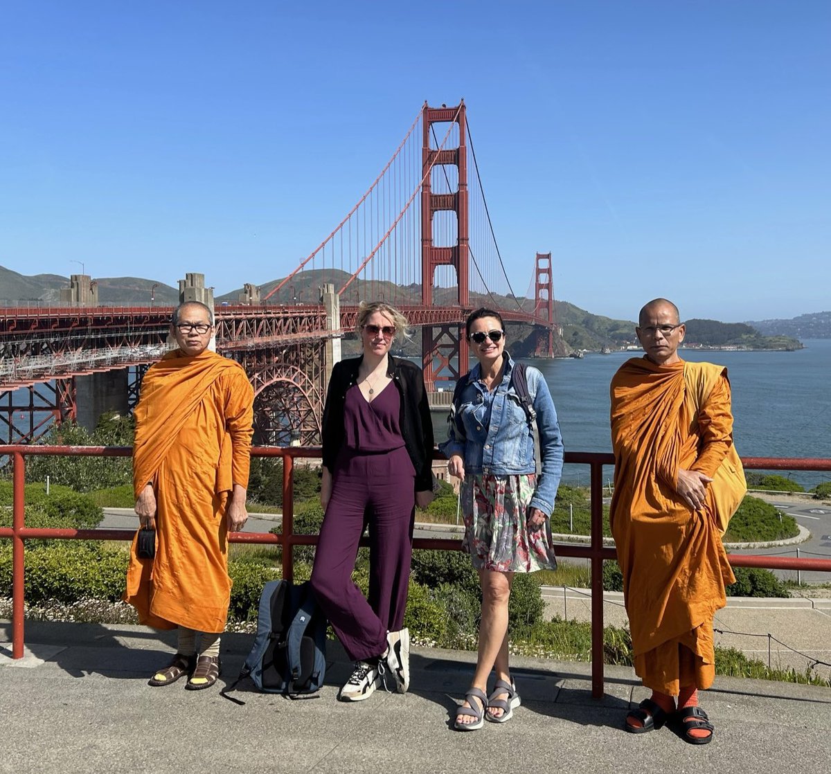 Lesley_wolan's tweet photo. been a funny old day in the life of a #vivaexplorer from friendly Buddhist monks at Golden Gate Bridge San Francisco to a fun night at #rsasecurity #microsoft with #mvp buddies @Femkedebruin @maarten_goet 🥂🐝🫶 https://t.co/Mm3uxpHFMZ