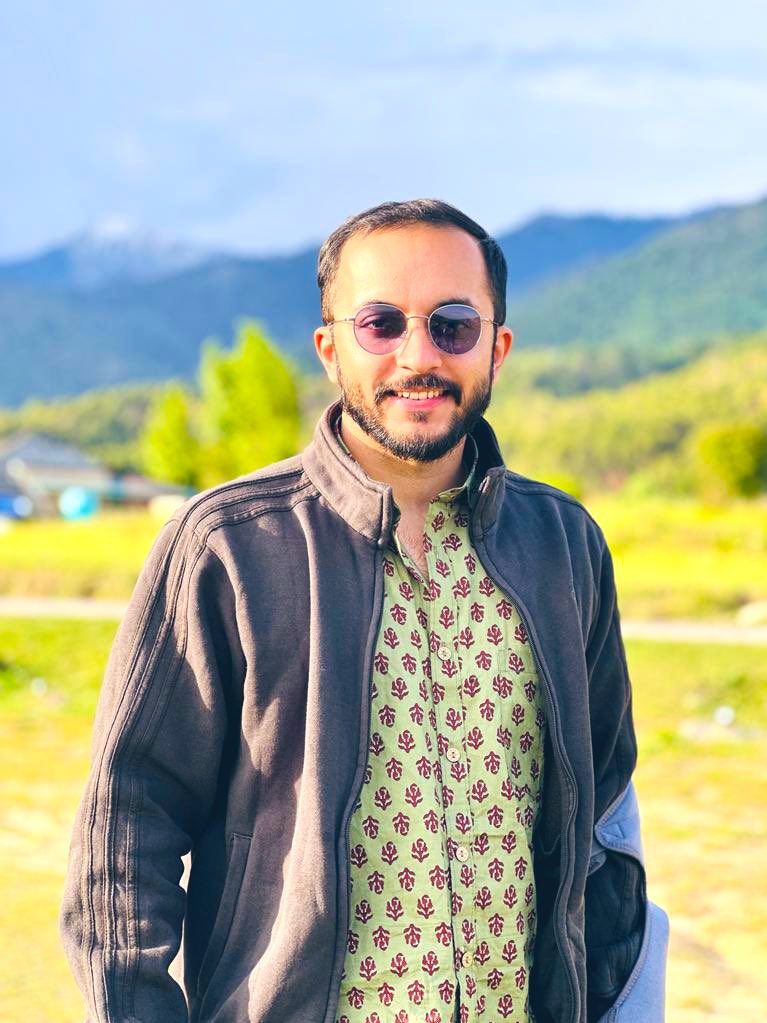 akshaykapoor93's tweet photo. #Media or some shit. Idk. #Throwback to a recent #BirBiling trip with cousins. #HimachalPradesh #himachal #f4f https://t.co/wY7PapdMsH