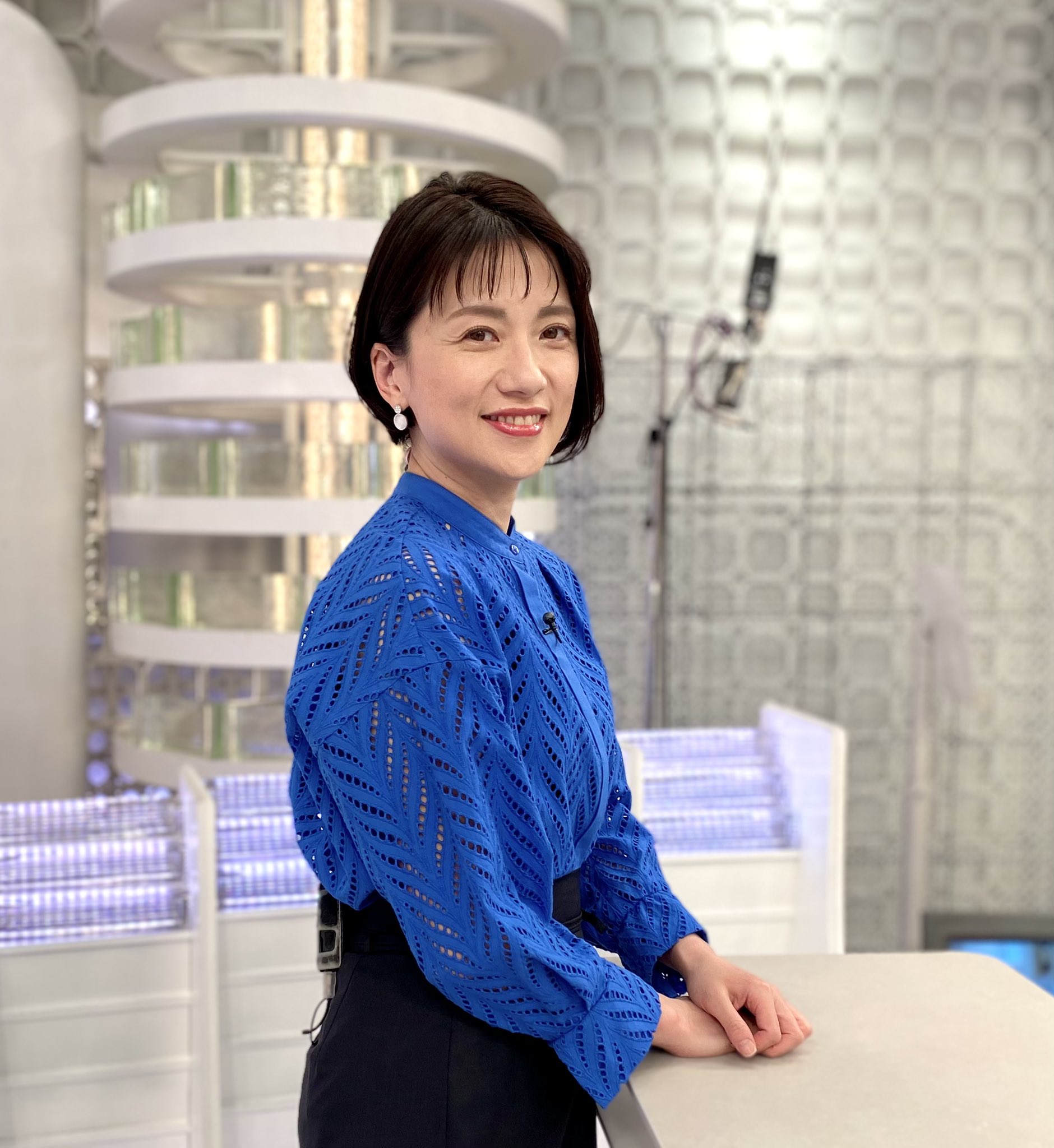 梅津弥英子  / X
