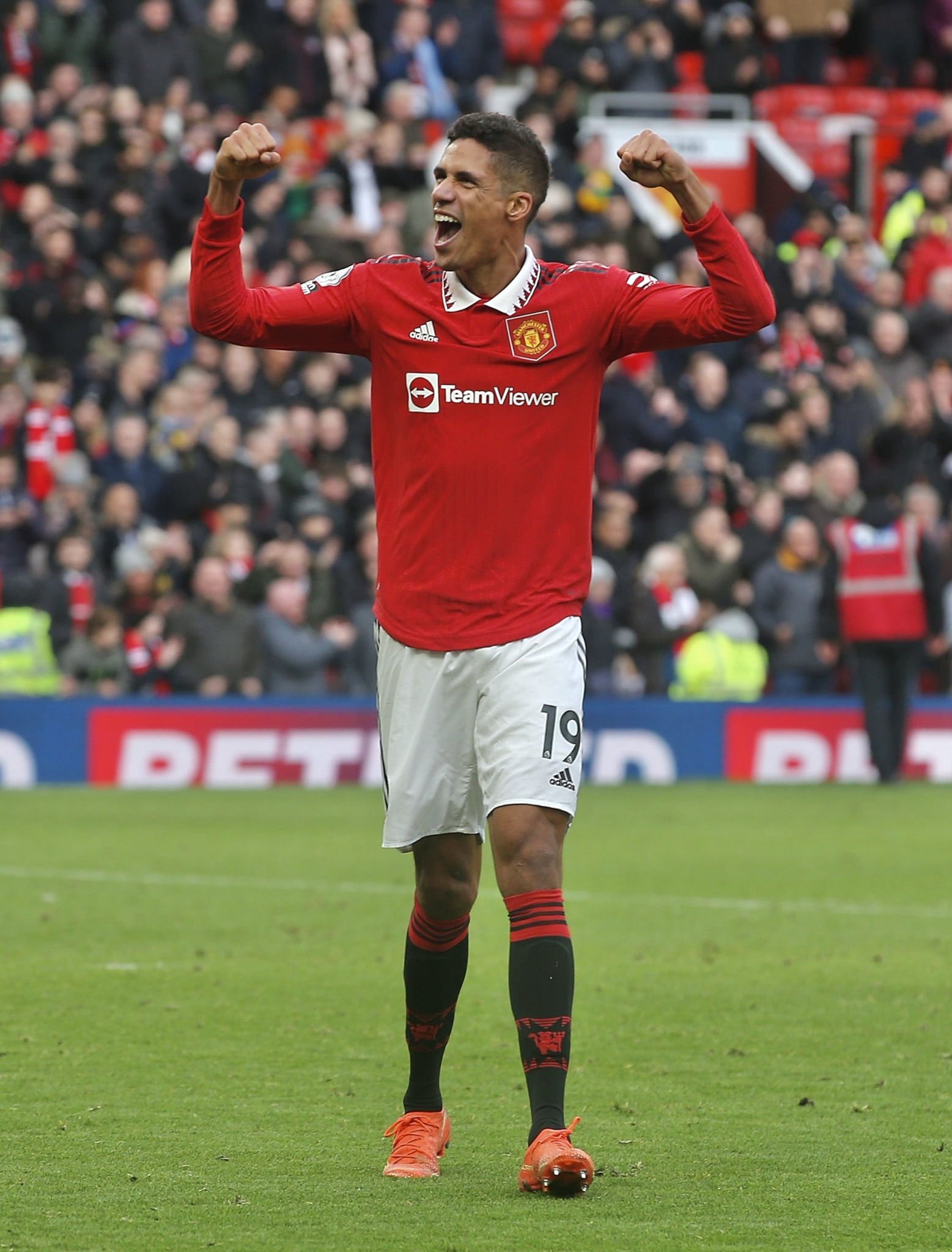 Happy birthday to Raphaël Varane who turns 30 today!  