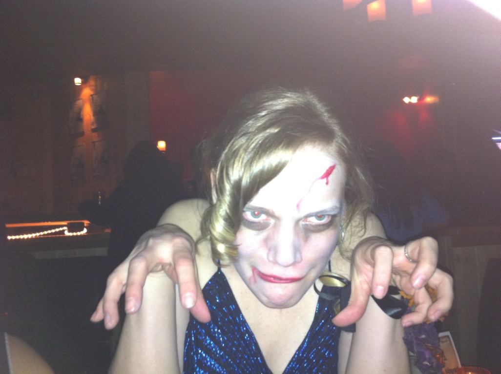 begemotike's tweet photo. and a photo of her as a zombie was going to go here but this is what she actually normally looks like. https://t.co/XGQ4mekb4O