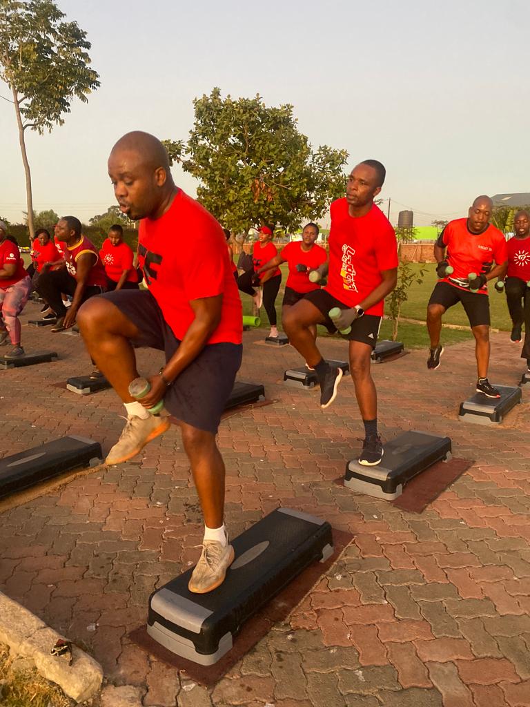 CelofitnessZ's tweet photo. The Tuesday Breakfast Super Step Session

Remember a Step Aerobic session improves overall fitness by building strength , reducing fat, and boosting your cardiovascular health. Join Celofitness today. 
@FitnessBaeZim
@OldMutualZW
#BreakfastSuperStep
#2023BodyGoals
#JoinCFToday https://t.co/jlF3r66iFK
