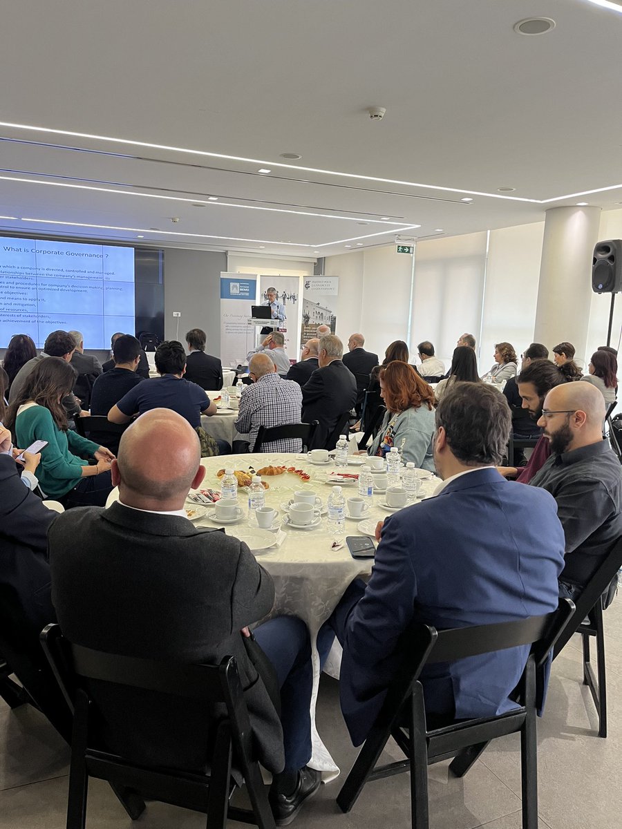 esa_alumni's tweet photo. #HappeningNow
Breakfast-conference organized by ESA Business School Alumni in partnership with @banquebemolb, Institute for finance and governance and @smart_esa presented by Gérald FARRENC on the theme “Governance in Startups” @ESABeirut
#ESAAlumni #Governance #Startups https://t.co/4BNPcwTozg