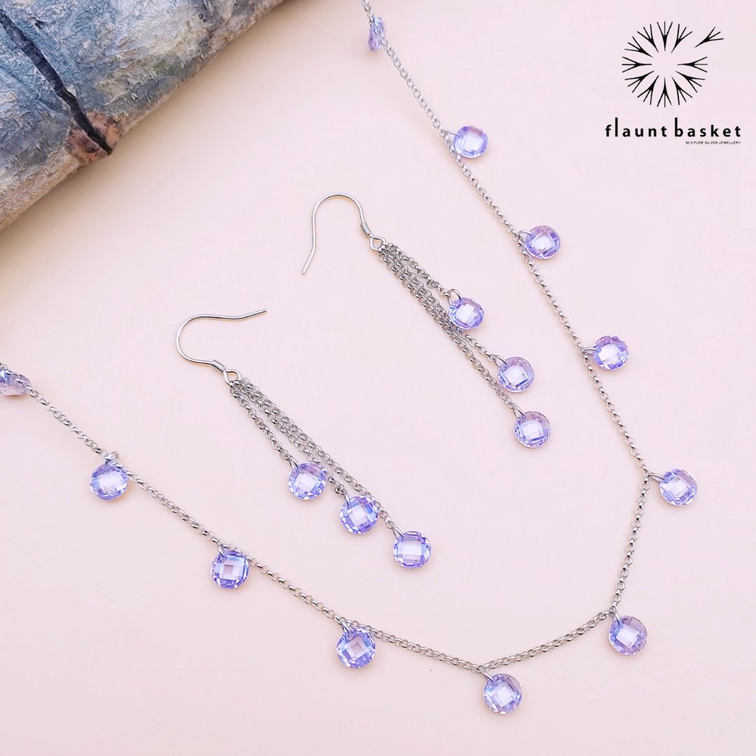 BasketFlaunt's tweet photo. This pink crystal necklace set is perfect to wear on every occasion, it's silver and sparkly, but also looks classy!🤩
.
.
#silverjewellery #925puresilver #necklaceset #flauntbasket #Designerwear
#instagram #trending #flauntbasketsilverjewellery #onlineshopping
#gtworldmall https://t.co/fmUpiS5NDh