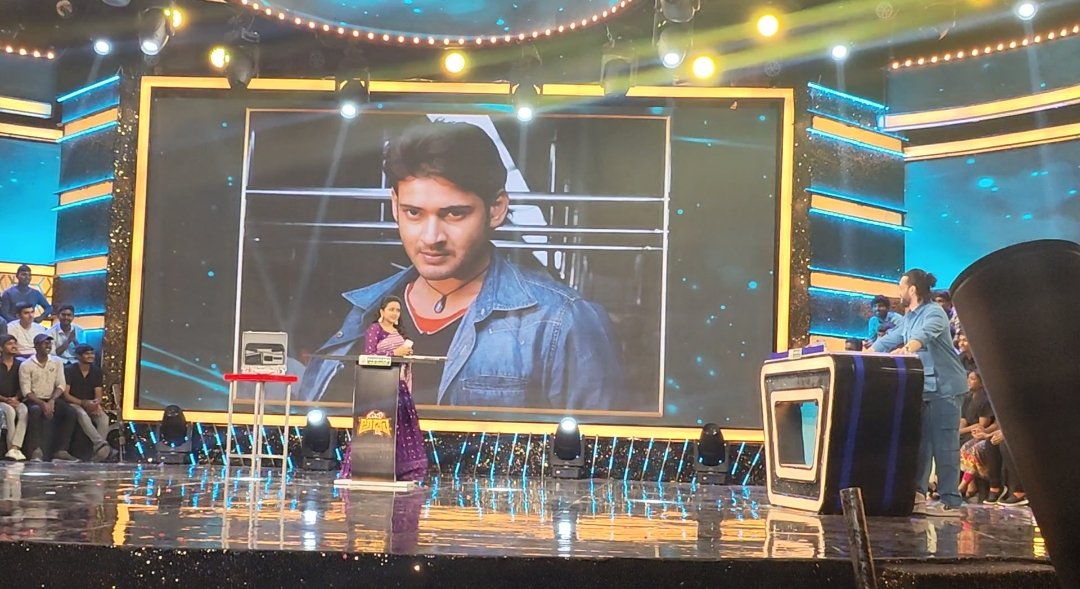 Reddy01232's tweet image. #Pokiri 17 years ago on 28th 2006 
Malli ipudu #AGENT ON APRIL 28TH 💥 
All the best @AkhilAkkineni8 brother , @AnilSunkara1 garu, Director #SurenderReddy garu

@urstrulyMahesh #MaheshBabu #AGENTonApril28th