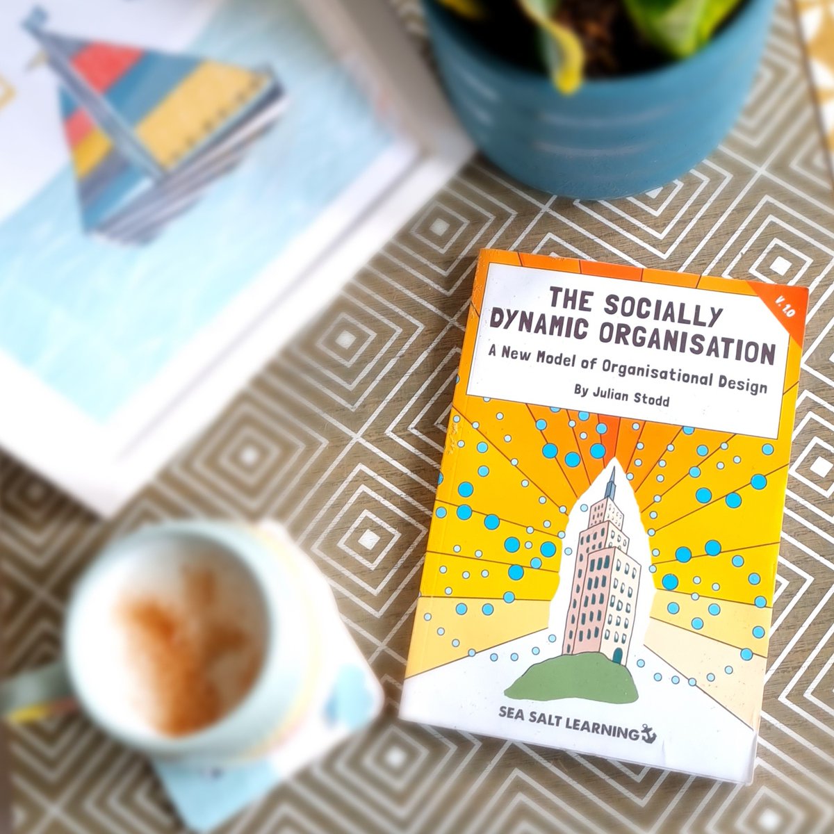 Have you downloaded a copy of The Socially Dynamic Organisation? It's FREE for a limited time. Make your organisation socially dynamic with this book by <a href="/julianstodd/">Julian Stodd</a>
#socialleadership #sociallearning #learninganddevelopment #dynamic #agile #freebook
seasaltlearning.com/the-socially-d…