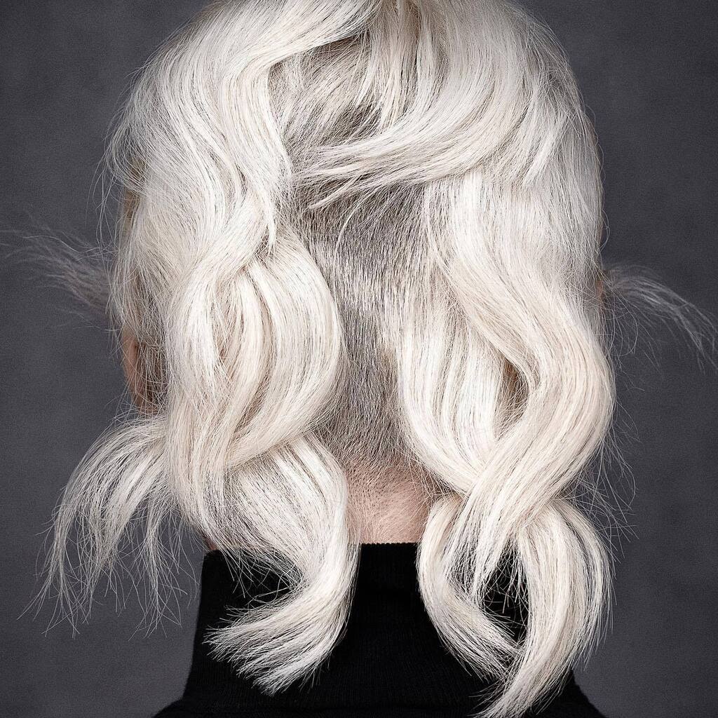 prosolohair's tweet photo. P R E T O  B R A N C O ✨

De nieuwe mannen collectie van Louise genomineerd voor de prestigieuze @coiffureawardnl 2023 
Van harte gefeliciteerd 👍🥳❤️

Hair @louisevlaarhair 
Fotograaf @studio_ivodekok 
Make-up @angeliquestapelbroekcom 
Styling @ednoij… https://t.co/jgWbRcFpgS https://t.co/LRga2XsaP4