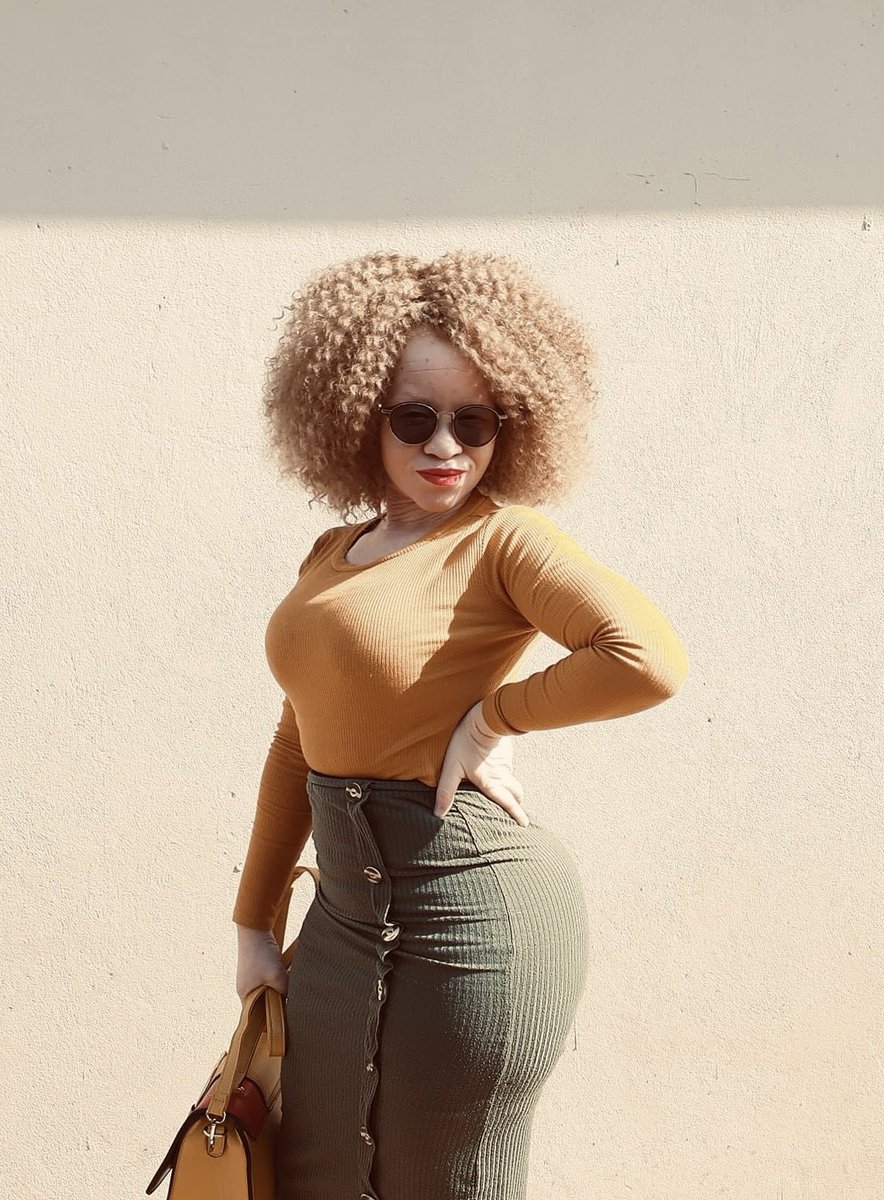 MadiaLally's tweet photo. #uMjoloWithAzola
Age 32 
📍 JHB 
2 kids https://t.co/o2Lfh2nkUc