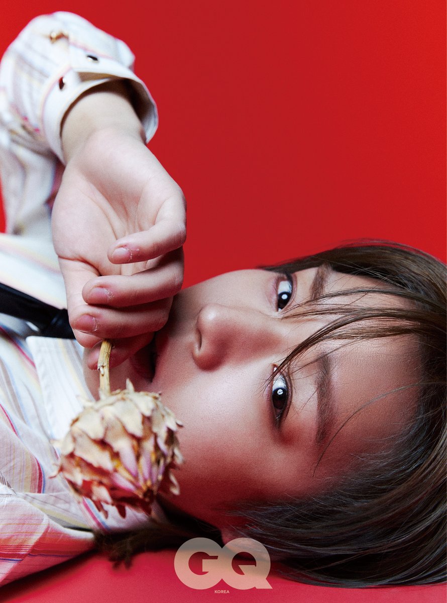 GQKOREA's tweet photo. 더 자세한 인터뷰와 고화질 화보는 지큐 코리아 웹사이트에서 확인하세요. https://t.co/TxPLdCRT2v