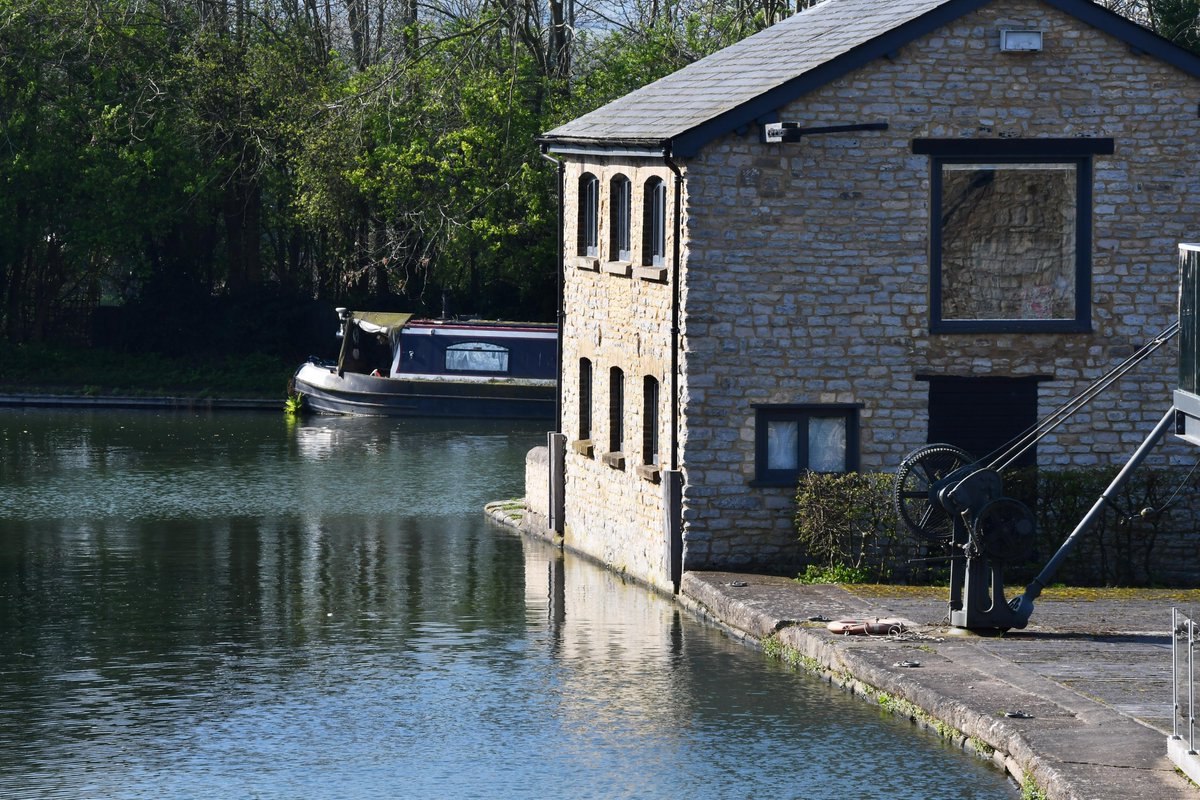 retired_tom's tweet photo. My photos from last week #April 2023
#CanalRiverTrust #GrandUnionCanal #MarsworthJunction #AylesburyArm #Bridge #Lock #StaircaseLock #Narrowboat
#Canals & #Waterways can provide #Peace & #calm for your own #Wellbeing #Lifesbetterbywater https://t.co/Zm1bO5B5Re