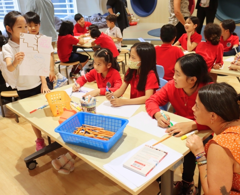 Hong Kong International School tweet media