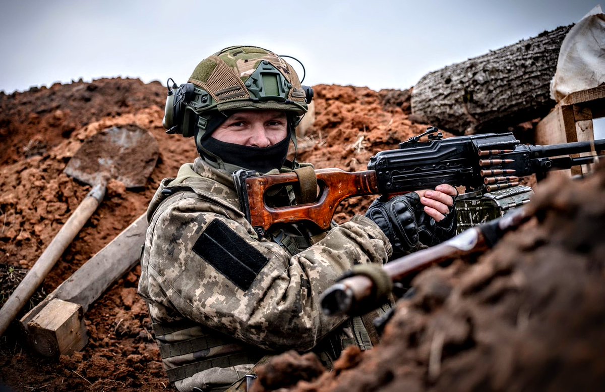 Shovels and machine guns. 

Life in the trenches.