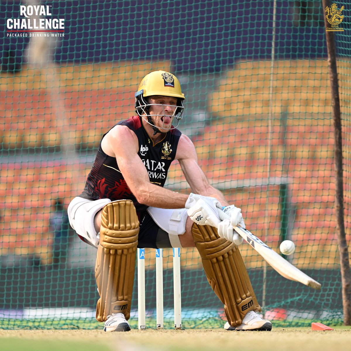 Royal Challenge Packaged Drinking Water Moment of the Day 📸

When @david_willey is about to go on a 𝗥𝗮𝗺𝗽age! ⛏️

#PlayBold #ನಮ್ಮRCB #IPL2023 #Choosebold #RoyalChallenge
