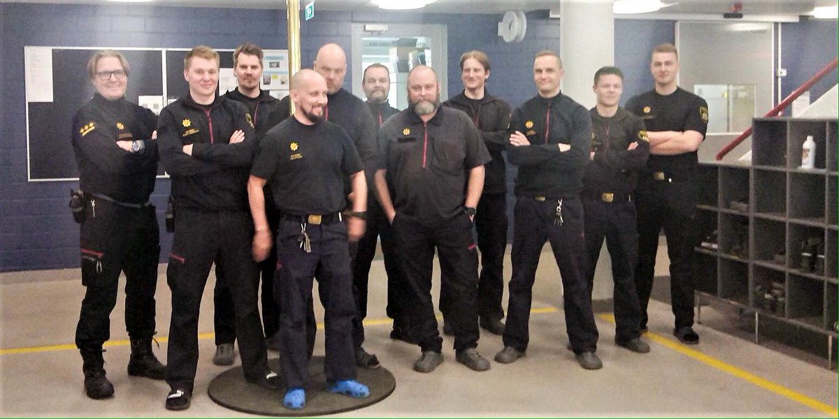 kymenpelastus's tweet photo. Pelastajasta on moneksi - mutta onko monesta pelastajaksi? 👨‍🚒
Elämässä mukana - PELASTAJAT TE-live 11.5. kello 14. Pelastusjohtaja Juhani Carlson kertoo alan työmahdollisuuksista ja pääset seuraamaan pelastaja Toni Kettusen työtä. Linkki: https://t.co/2FJ9EGWGqF https://t.co/Ci6xmVnJ9N