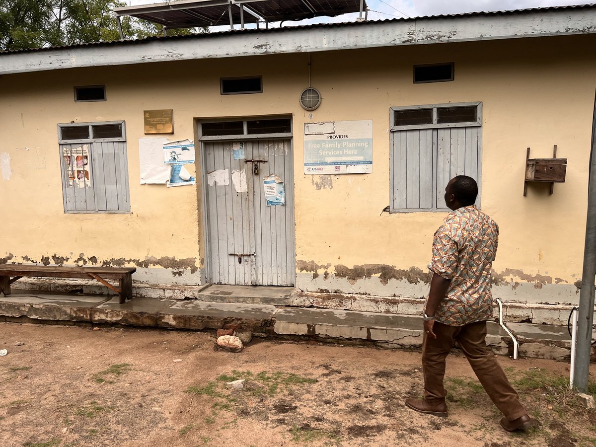 MathiasMpuuga's tweet photo. #UgandaHealthExhibition reminds me my visit to Araa Health Centre in Moyo district 2 weeks ago where a works on a new maternity ward stalled after the contractor, excited by a Shs 300m tender, abandoned the contract and no one seems to care!! https://t.co/LS0CpHXTDk