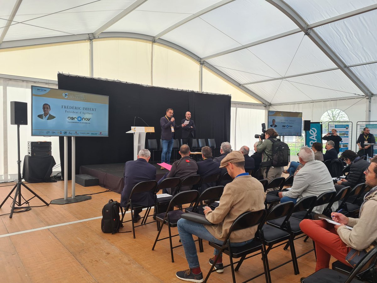 AgrOnov tweet media