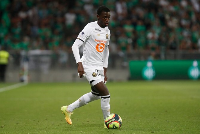 FadadelOM_'s tweet photo. Question : Selon vous, prendre Timothy Weah à l'OM pour remplacer Nuno Tavares ça serait une bonne idée ? #TeamOM 

❤️ : Oui

🔃 : Non https://t.co/PFJt8LKOZP