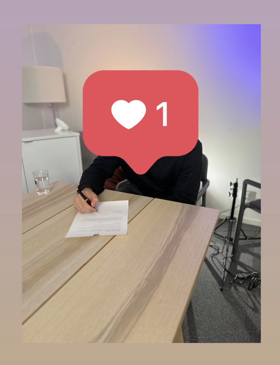 Vi släpper den mystiska mannen vid 50 retweets👀 10:00 känns långt borta…