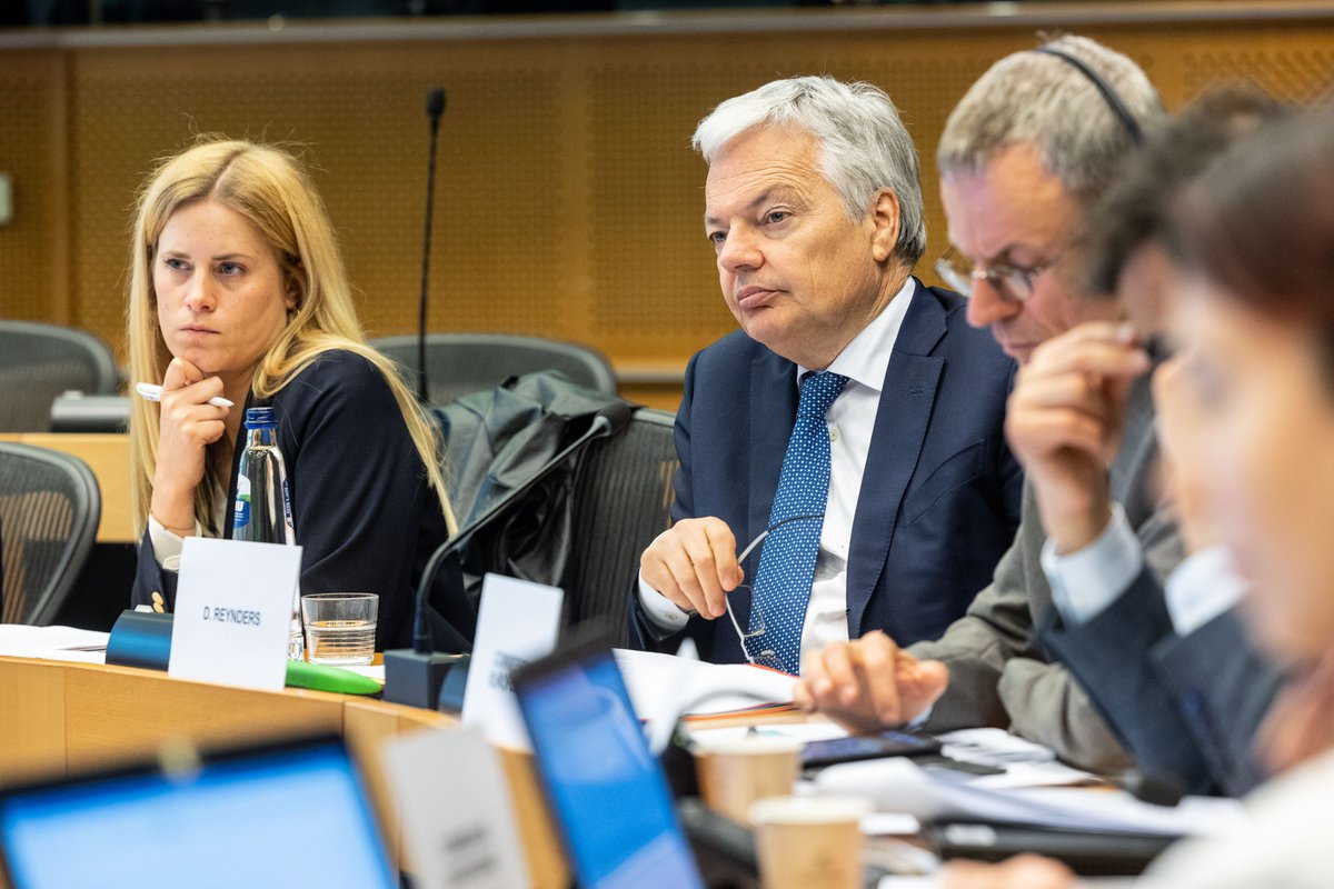 EP_SingleMarket's tweet photo. Yesterday, the trilogues w/ @sweden2023eu & @EU_Commission on 🇪🇺 Financial services contracts concluded at a distance #DMFSD kicked off! https://t.co/01kWczLKwL