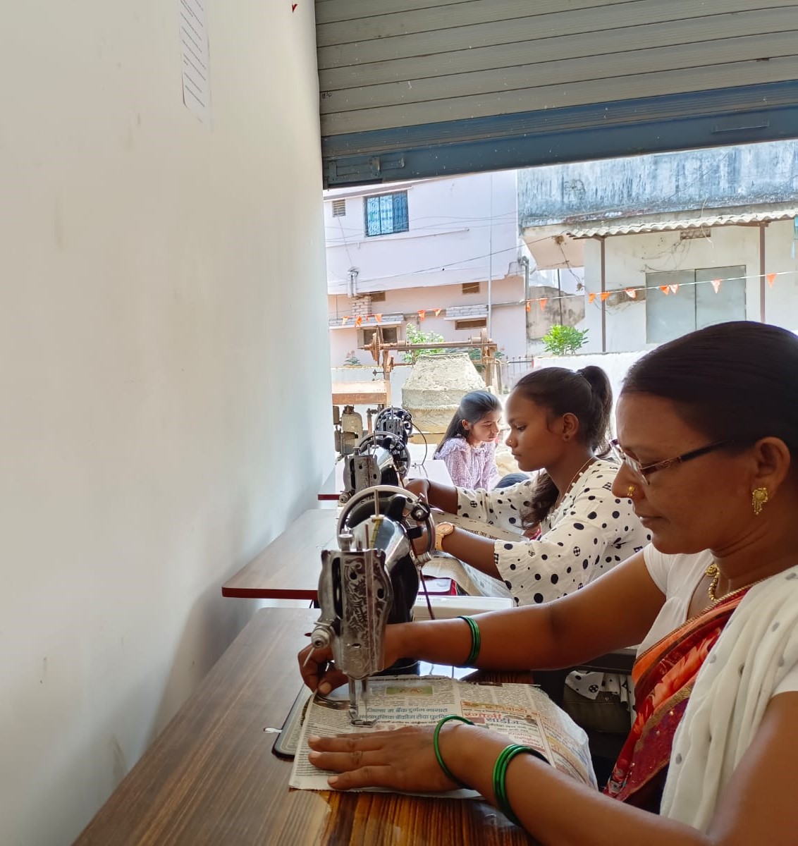 KPFfounder's tweet photo. Empowering communities through KP Foundation's new skill development centre in Gadchiroli, Maharashtra, offering 3-month tailoring training and more to build livelihoods.
#livelihood #skills #NGO https://t.co/XmJyoDwPPV