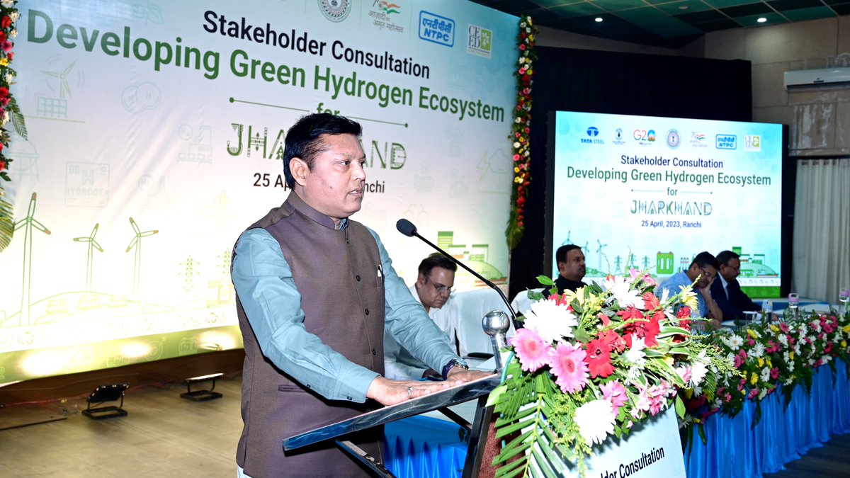 CEED_India's tweet photo. 1/2
The inaugural session saw the presence of Shri @Avinash_IAS_jh, Additional Chief Secretary, Deptt of Energy, GoJ; Shri @AjayRastogiIFS, Chairman, SJT &amp; GHM, Shri @KumarRamapati, CEO, @CEED_India, Shri Aboobacker Siddique P, IAS, Secretary, Deptt of Mines and Geology, GoJ https://t.co/pQCxzBWq3B