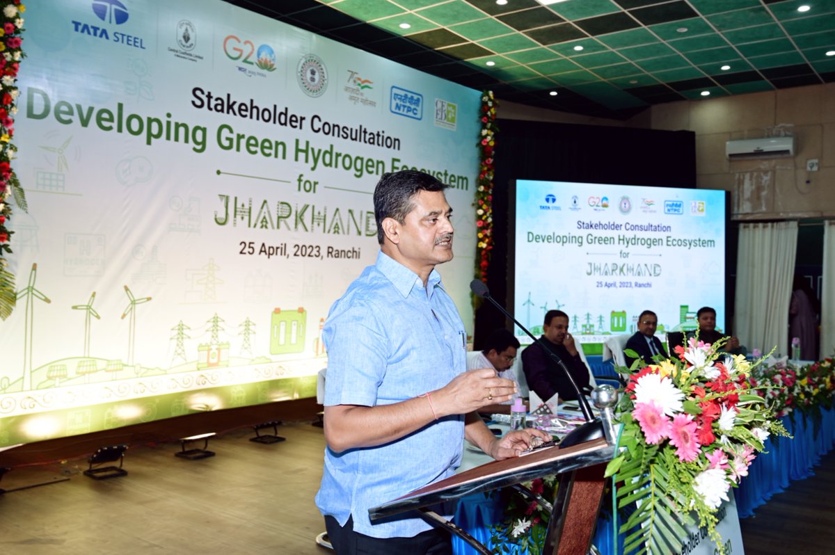 CEED_India's tweet photo. 1/2
The inaugural session saw the presence of Shri @Avinash_IAS_jh, Additional Chief Secretary, Deptt of Energy, GoJ; Shri @AjayRastogiIFS, Chairman, SJT &amp; GHM, Shri @KumarRamapati, CEO, @CEED_India, Shri Aboobacker Siddique P, IAS, Secretary, Deptt of Mines and Geology, GoJ https://t.co/pQCxzBWq3B