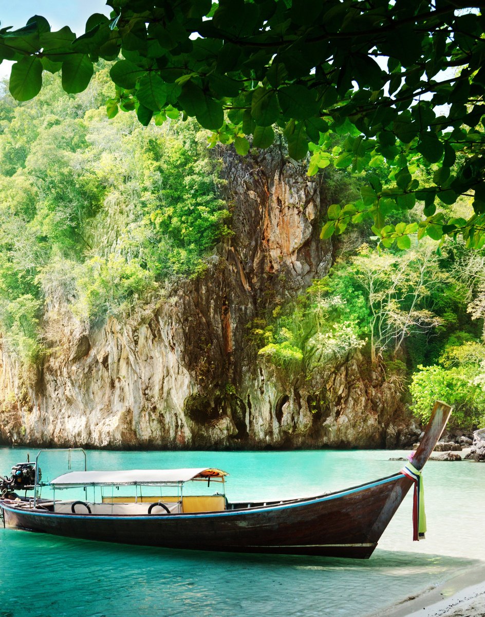 Boating on Railay Beach in Krabi, Phuket, Thailand  🇹🇭
