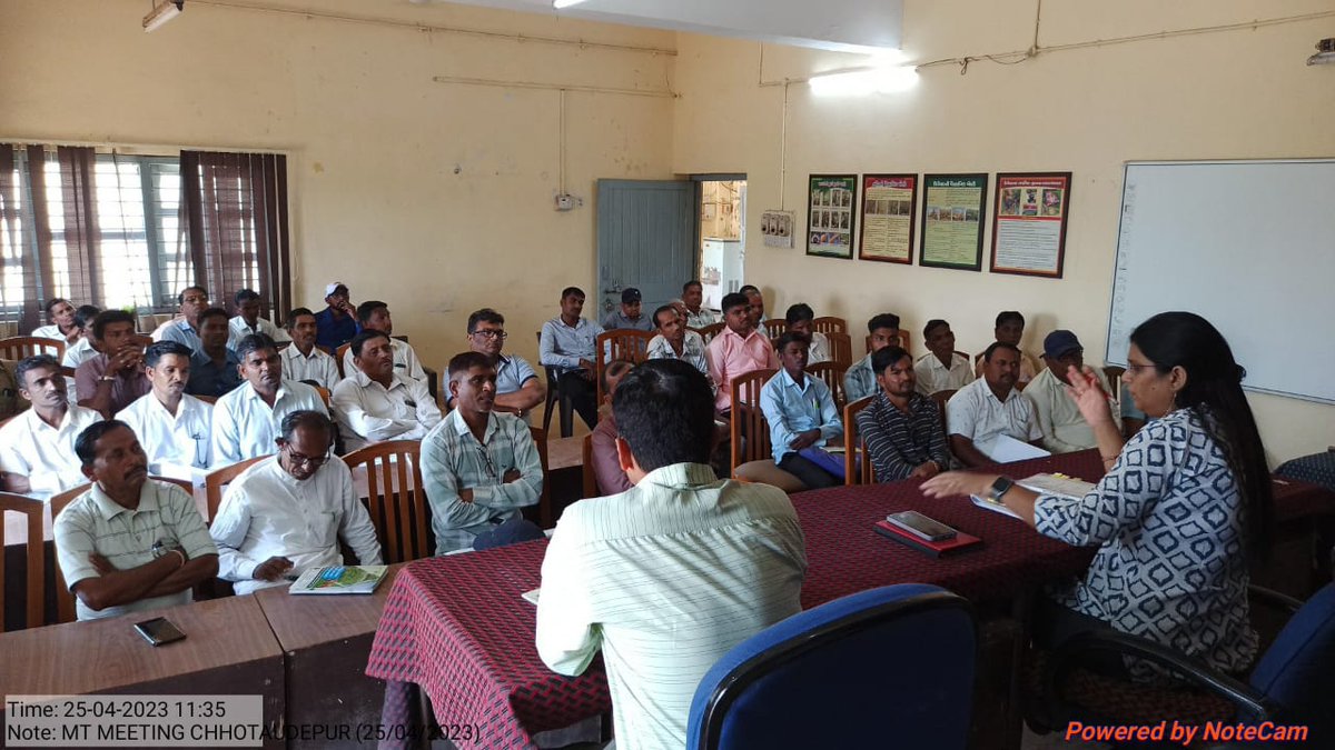 તારીખ૨૫/૦૪/૨૦૨૩ના રોજ ખેડૂત તાલીમ કેન્દ્ર છોટાઉદેપુર ખાતે તાલીમ હોલમાં જિલ્લાના ડે.પ્રોજેક્ટ ડાયરેક્ટર દ્વારા પ્રા.કૃની માહિતી આપવામાં આવી.જેમાં તમામ તાલુકાના માસ્ટર ટ્રેનર આત્મા યોજનાના તમામ તાલુકા સ્ટાફ તાલીમ/મિટીંગમાં હાજર રહ્યા. <a href="/collectorcu/">Collector Chhotaudepur</a> <a href="/ATMAGUJARAT/">ATMA</a> <a href="/DDOCUdepur/">DDO Chhotaudepur</a> <a href="/ADevvrat/">Acharya Devvrat</a>