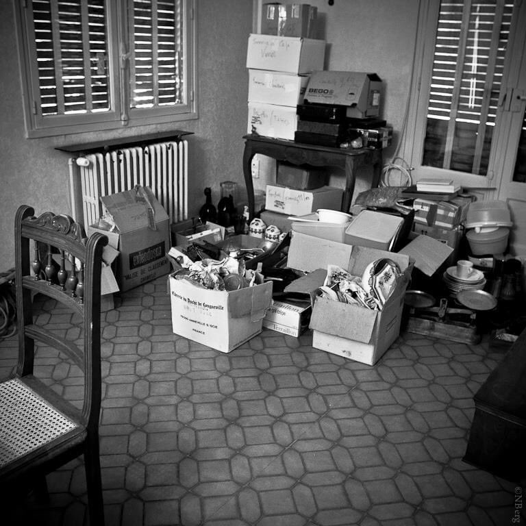 bergnadia's tweet photo. @SChesnel J’ai commencé un travail d’exposition photographique  sensorielle autour de cette question (il y a plus de 10 ans à la mort de ma grand-mère). « in my memory ». Le travail n’est pas terminé, mais je serais heureuse d’en discuter avec vous, si jamais. https://t.co/rkrP5GAKiB
