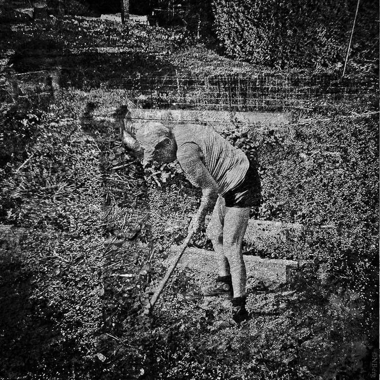bergnadia's tweet photo. @SChesnel J’ai commencé un travail d’exposition photographique  sensorielle autour de cette question (il y a plus de 10 ans à la mort de ma grand-mère). « in my memory ». Le travail n’est pas terminé, mais je serais heureuse d’en discuter avec vous, si jamais. https://t.co/rkrP5GAKiB