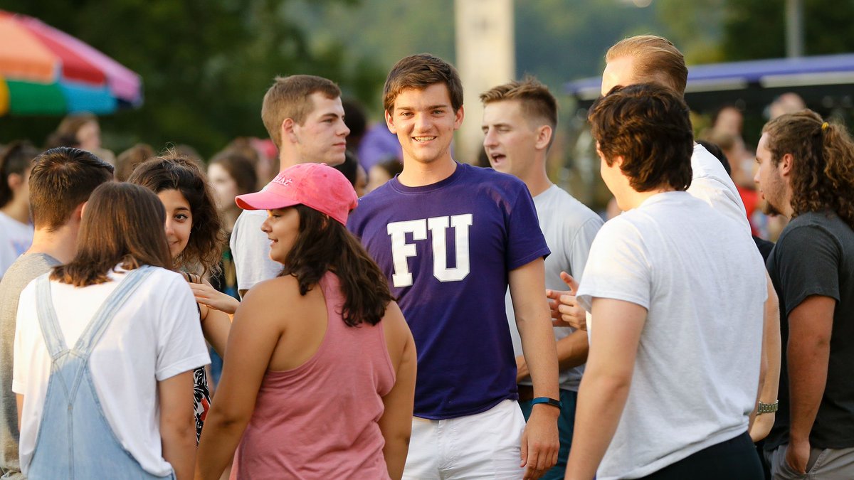 It’s #DinsDay! Today is an excellent opportunity to show your support for all our students and the Furman community. Make your gift at furman.edu/dinsday