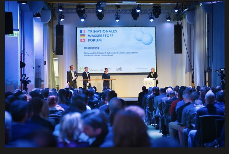 kdw_rb's tweet photo. Impressionen vom Trinationale Wasserstoff-Forum.
Nationalrätin Elisabeth Schneider-Schneiter, Dr. Claus Schmidt und Jürgen Schulz haben eröffnet.
Fotos : Marc Gilgen

#sustainability #klimaschutz #klimaplattform #nachhaltigkeit #grünerwasserstoff #3H2 https://t.co/HBTzc9haeI